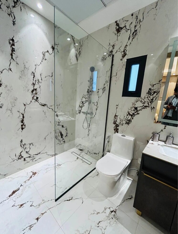 Master Bedroom, hero-homes-palatial 3 Bedroom 2800 Sq.Ft. Apartment In Sector 104 Gurgaon 8562091