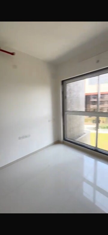 2 BHK Apartment For Rent in Runwal Nirvana, Parel