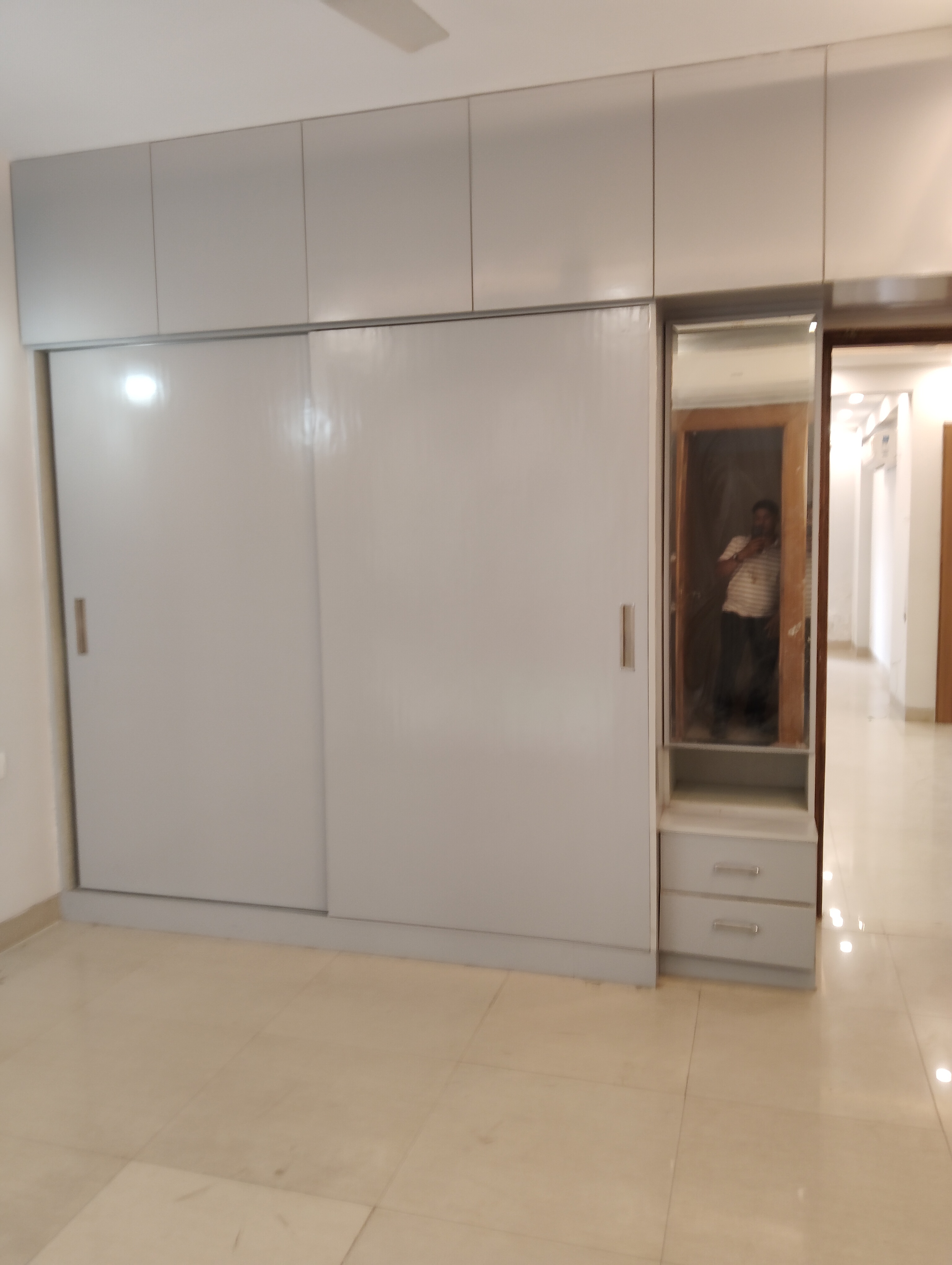 3.5 BHK + Servant Room Apartment For Rent in Emaar Emerald Floors Premier