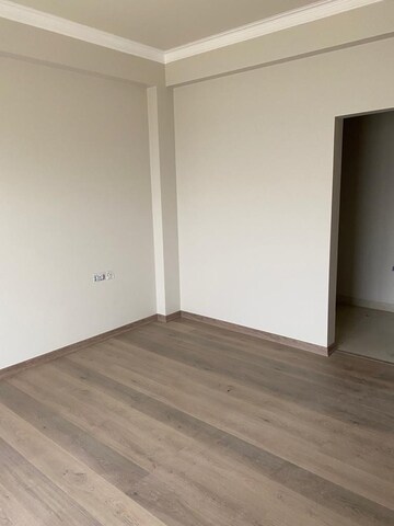 Room in 3 BHK Builder Floor at Central Park Flower Valley Aqua Front Towers, Sohna Sector 33 – for Rent