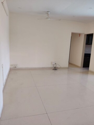 Room in 2.5 BHK Apartment at Gundecha Symphony, Andheri West – for Rent