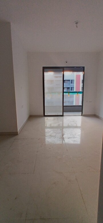 Room in 2 BHK Apartment at Pristine Greens, Moshi – for Rent