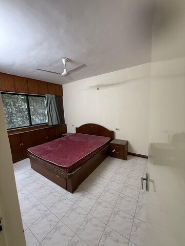 Bedroom in 2 BHK Apartment at Magarpatta Daffodils Apartment, Hadapsar – for Rent