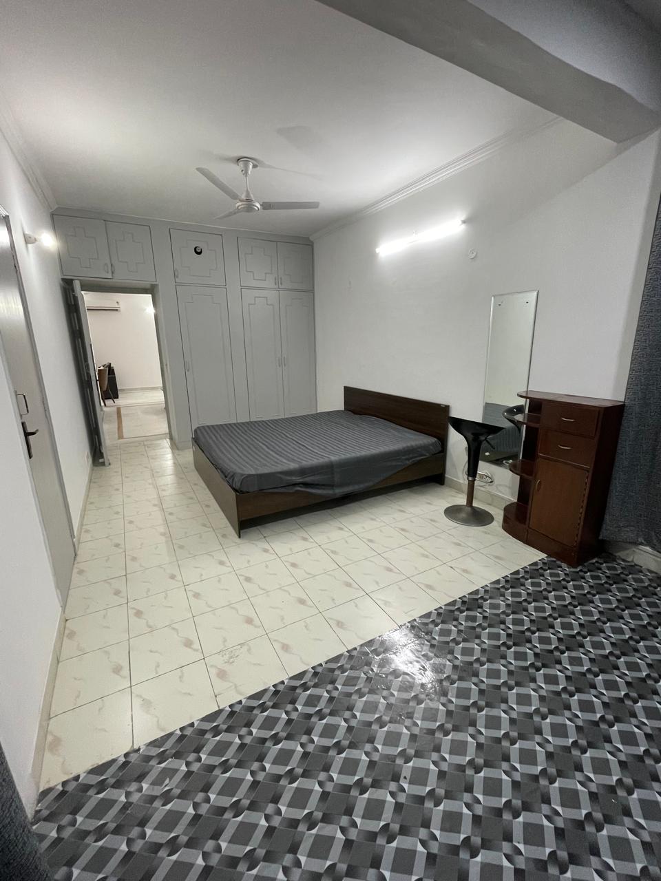 3 BHK + Extra Room Apartment For Rent in Ansal Sushant Estate