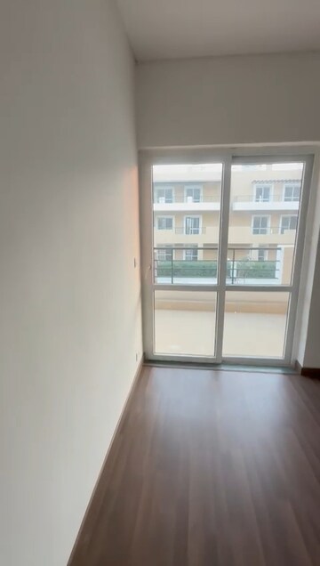 Room in 3 BHK Apartment at Puri Vip Floors, Sector 81 – for Sale