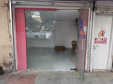  Shop For Rent in Bandra West