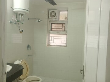 Bathroom in 3 BHK Builder Floor at Today Blossoms I, Sector 47 – for Rent