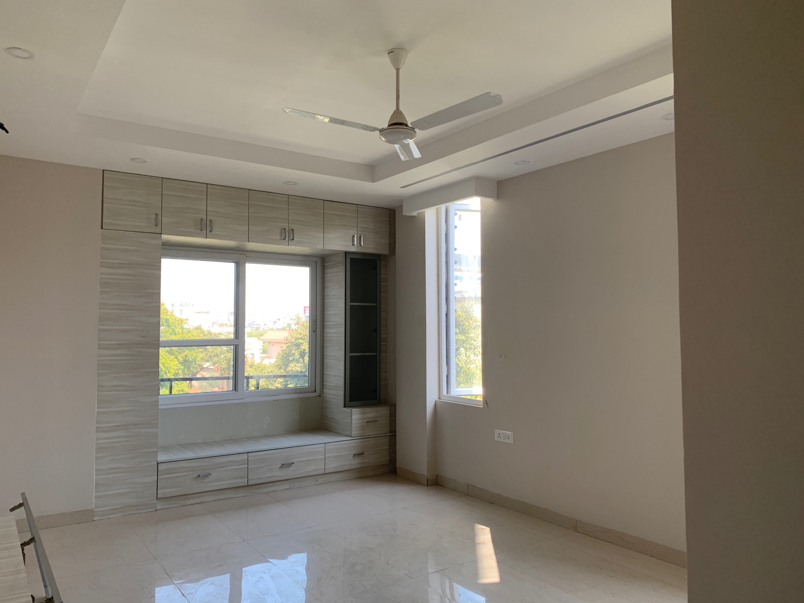 3.5 BHK + Pooja Room Apartment For Rent in Smart World Orchard
