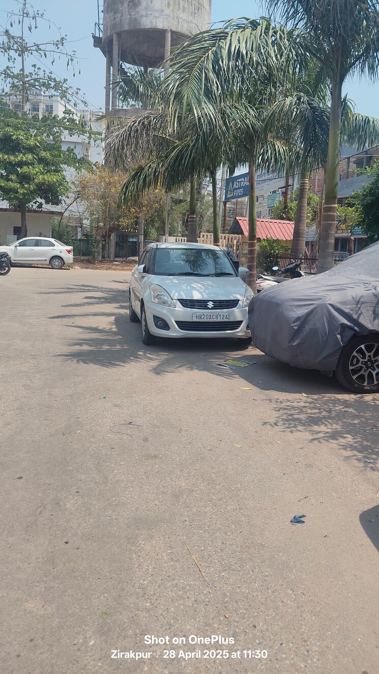  Parking, ambala highway 2.5 Bedroom 154 Sq.Yd. Independent House In Ambala Highway Zirakpur 8562488