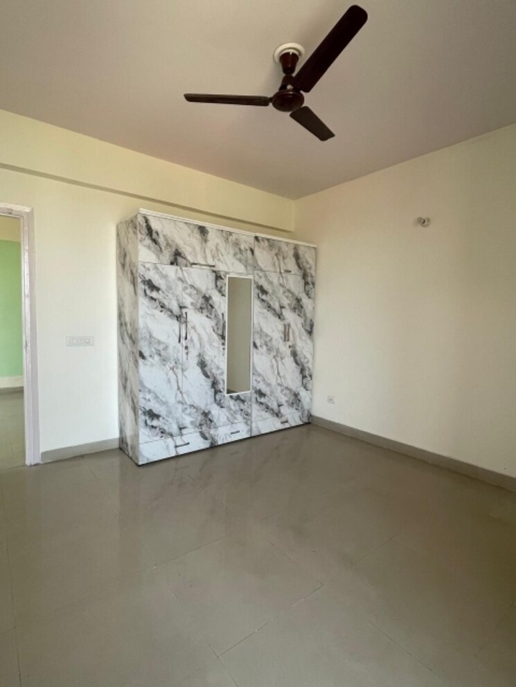 Room, bptp-park-81 3 Bedroom 300 Sq.Yd. Builder Floor In Sector 81 Faridabad 8562479