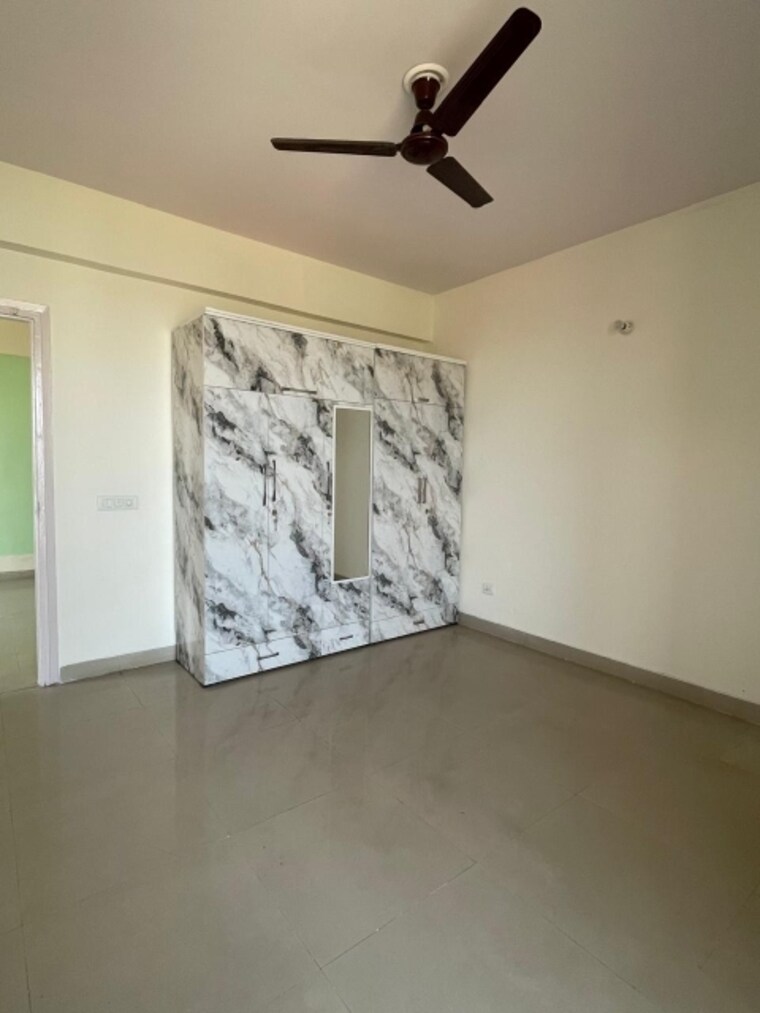Room, bptp-park-81 3 Bedroom 300 Sq.Yd. Builder Floor In Sector 81 Faridabad 8562479