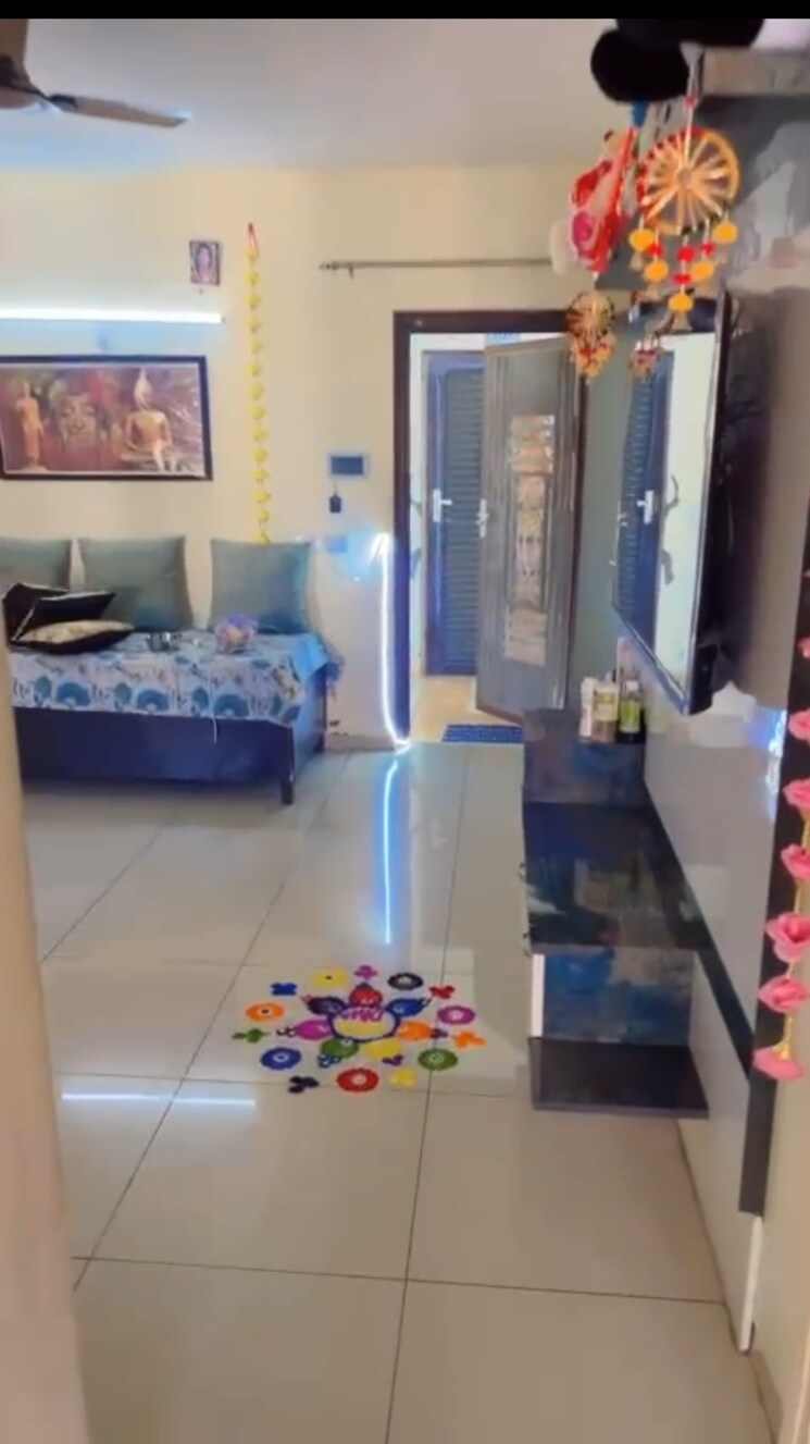 Living Room, wave-dream-homes 2 Bedroom 808 Sq.Ft. Apartment In Wave City Ghaziabad 8562604