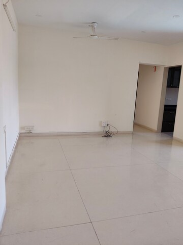 Room in 2.5 BHK Apartment at Gundecha Symphony, Andheri West – for Rent