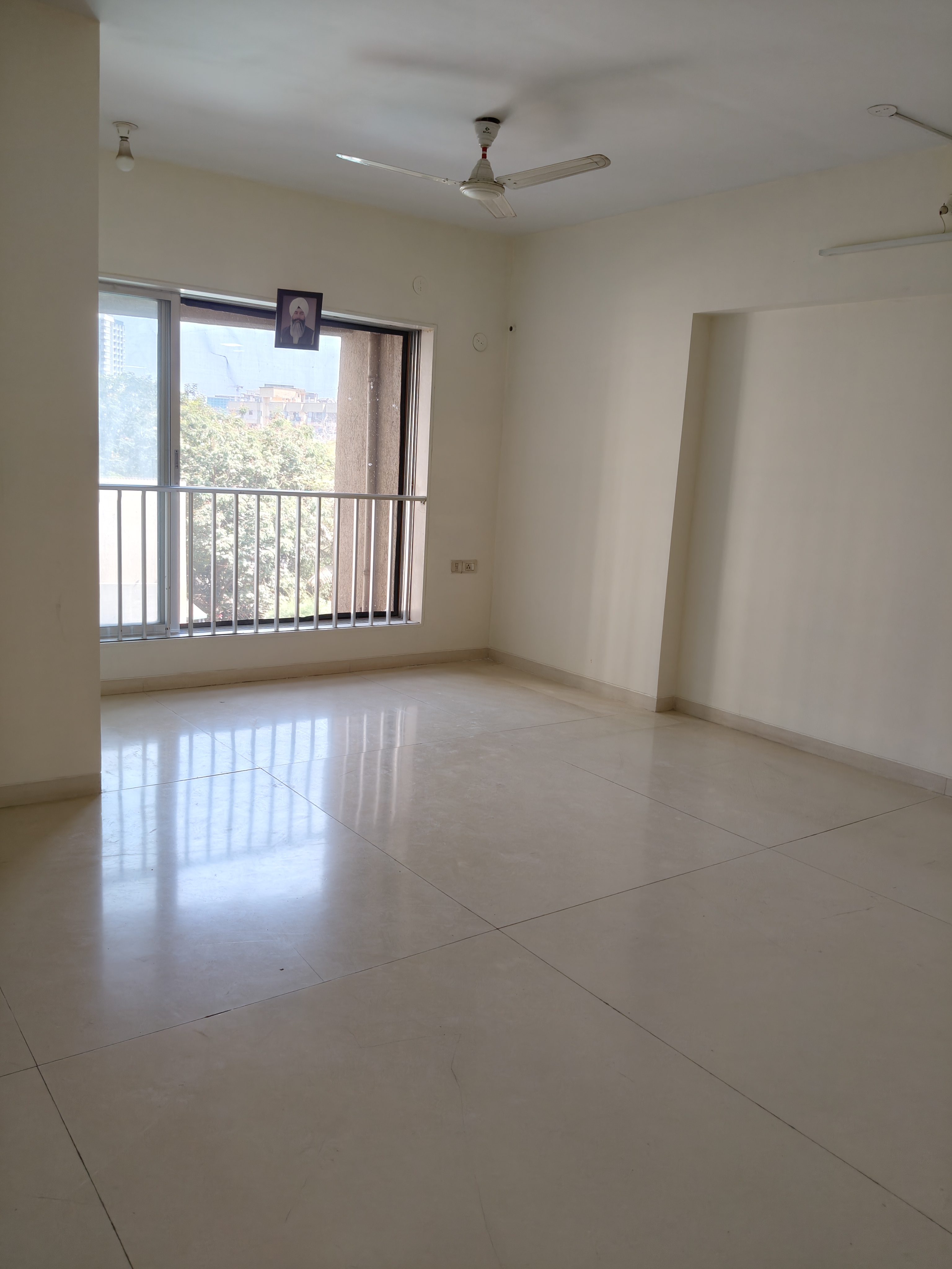 2.5 BHK Apartment For Rent in Gundecha Symphony