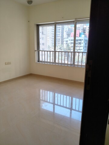 Room in 2.5 BHK Apartment at Gundecha Symphony, Andheri West – for Rent