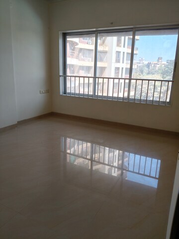 Room in 2.5 BHK Apartment at Gundecha Symphony, Andheri West – for Rent