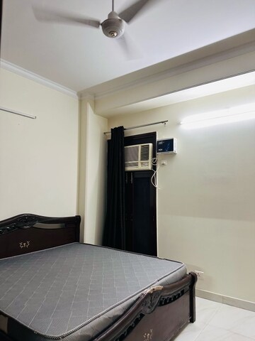 Room in 2 BHK Builder Floor at Sector 15 ii – for Rent