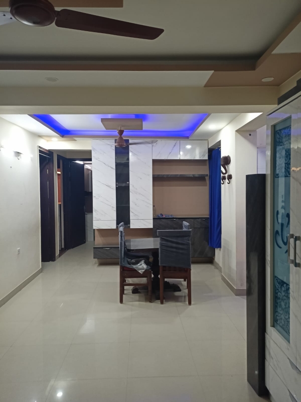 3.5 BHK + Servant Room Apartment For Rent in Shree Vardhman Flora