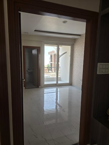 Room in 3 BHK Apartment at Keshar Vihar – for Sale