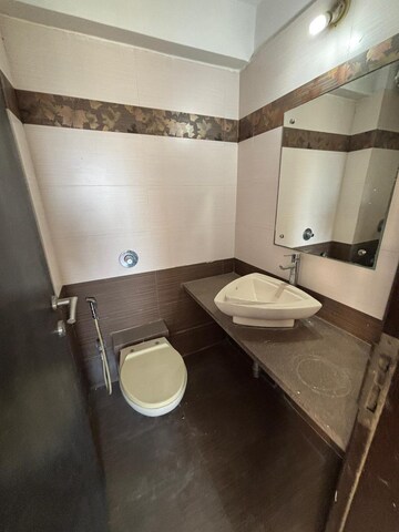 Team Area in 2 BHK Apartment at Lake Primrose, Powai – for Sale