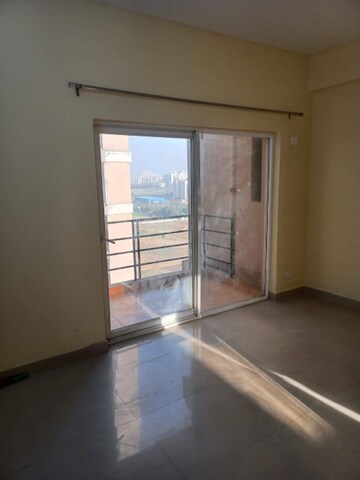Room in 2 BHK Apartment at Sidhartha NCR One, Sector 95 – for Sale