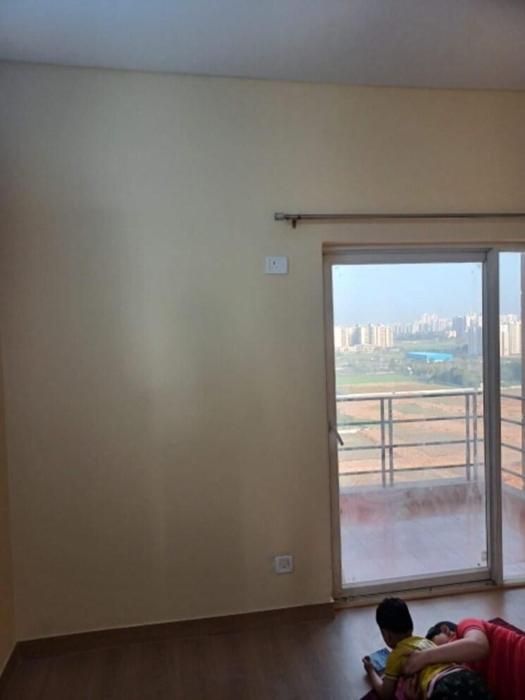Room, sidhartha-ncr-one 2 Bedroom 1000 Sq.Ft. Apartment In Sector 95 Gurgaon 8562759