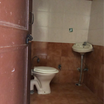 Bathroom in 1.5 BHK Villa at Sector 21 – for Rent