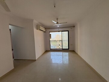 2 BHK Apartment For Sale in Lake Primrose, Powai