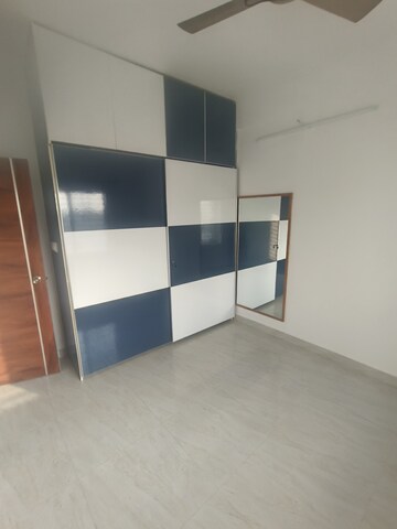 Room in 2 BHK Apartment at Indiranagar – for Rent