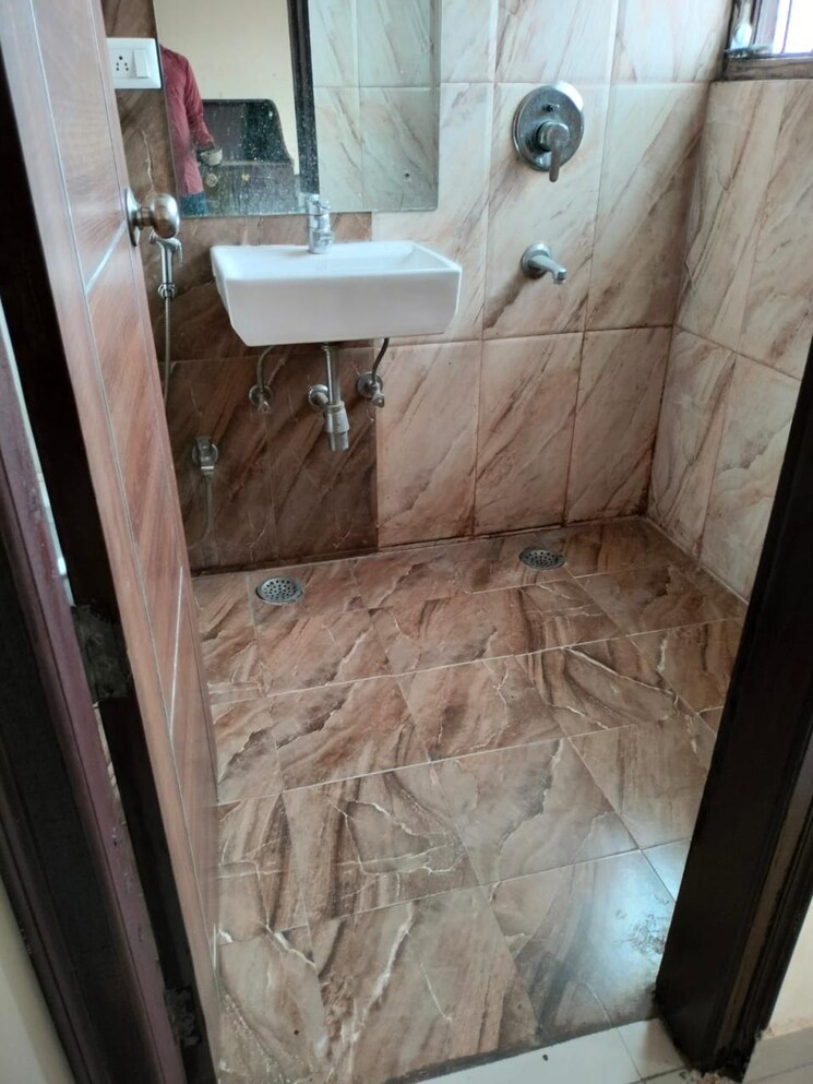 Bathroom, rustomjee-avenue-l1 2 Bedroom 611 Sq.Ft. Apartment In Virar West Palghar 8563109