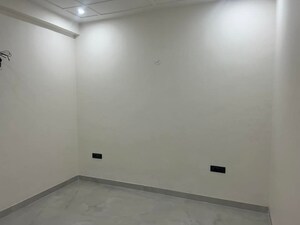 Room in 3 BHK Builder Floor at Sector 49 – for Sale