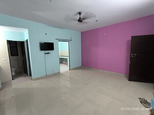 Room in 1 BHK Apartment at Srishti Apartments Jankipuram, Jankipuram – for Sale