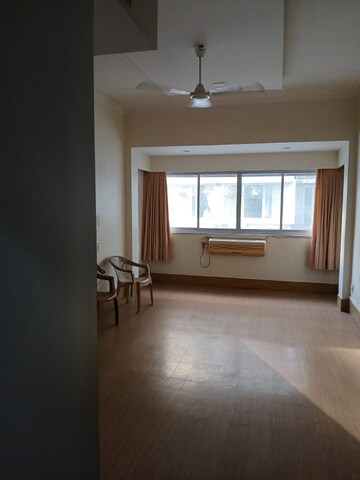 Living Room in 2 BHK Apartment at Girgaum Chowpatty – for Sale