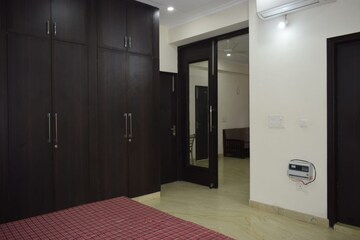 1 BHK Builder Floor For Rent in Sector 43