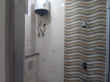 Bathroom in 3 BHK Builder Floor at Sector 43 – for Rent