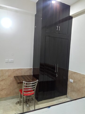 Furnished Amenities in 3 BHK Builder Floor at Sector 43 – for Rent