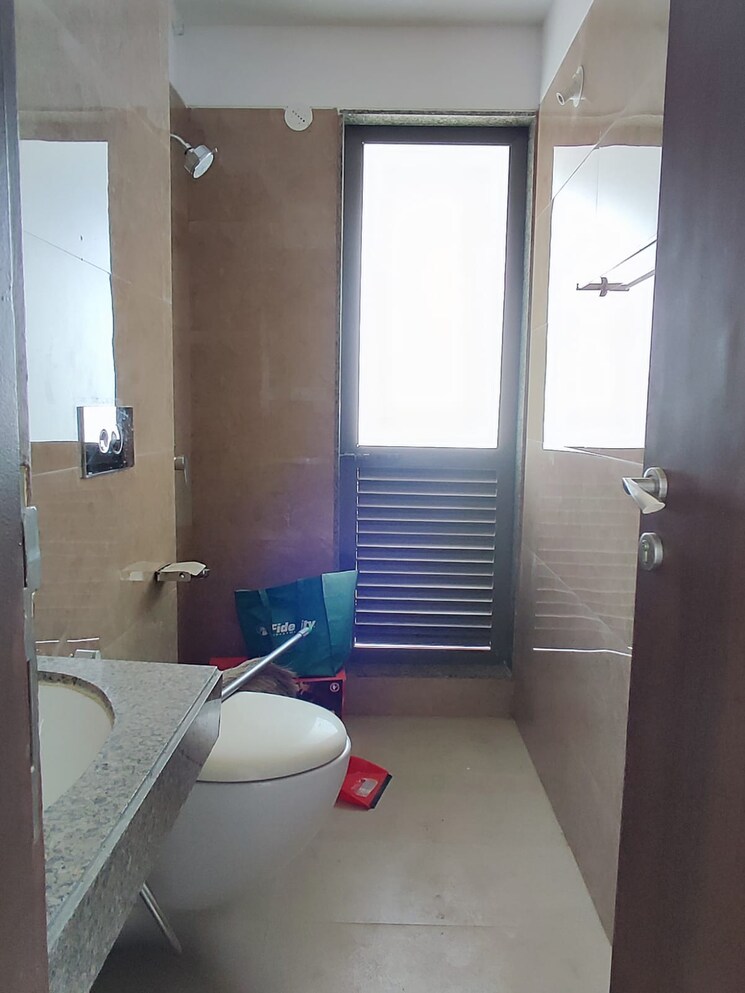Bathroom, piramal-sunteck-signia-waterfront 3 Bedroom 1650 Sq.Ft. Apartment In Airoli Sector 14 Navi Mumbai 7536545