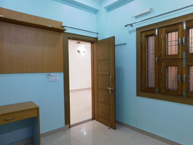 Room, niti khand 3 Bedroom 1400 Sq.Ft. Builder Floor In Niti Khand Ghaziabad 8563254