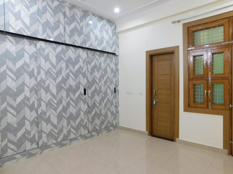 Room, niti khand 3 Bedroom 1400 Sq.Ft. Builder Floor In Niti Khand Ghaziabad 8563254