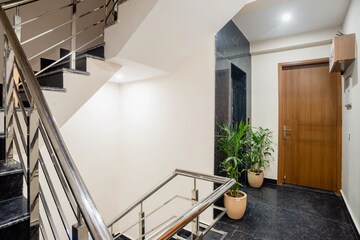 Staircase in 1 BHK Builder Floor at Sector 42 – for Rent