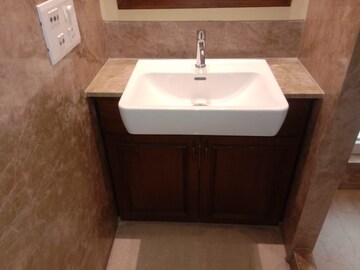 Bathroom in 4 BHK Builder Floor at RWA Hauz Khas Block C 5, Hauz Khas – for Rent