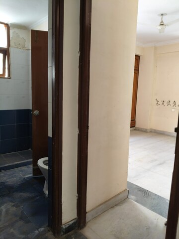 Building Lobby in 2 BHK Apartment at Mahagun Manor, Sector 50 – for Sale