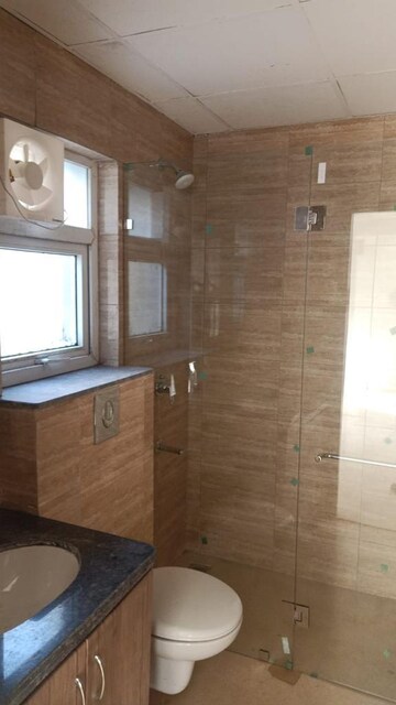 Bathroom in 3 BHK Builder Floor at BPTP Amstoria, Sector 102 – for Sale