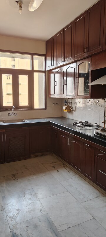Kitchen in 3 BHK Builder Floor at Sector 54 – for Rent
