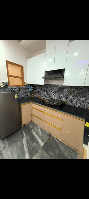 Kitchen in 1 BHK Builder Floor at Malviya Nagar – for Rent