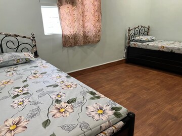 Bedroom in  Pg at Vartak Nagar – for Rent