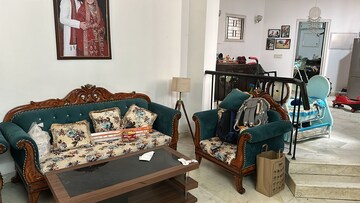 3 BHK Builder Floor For Rent in Malibu Shopping Arcade, Sector 47
