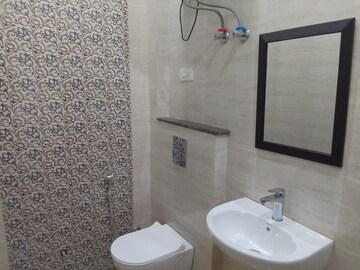 Bathroom in 3 BHK Builder Floor at Sector 43 – for Rent