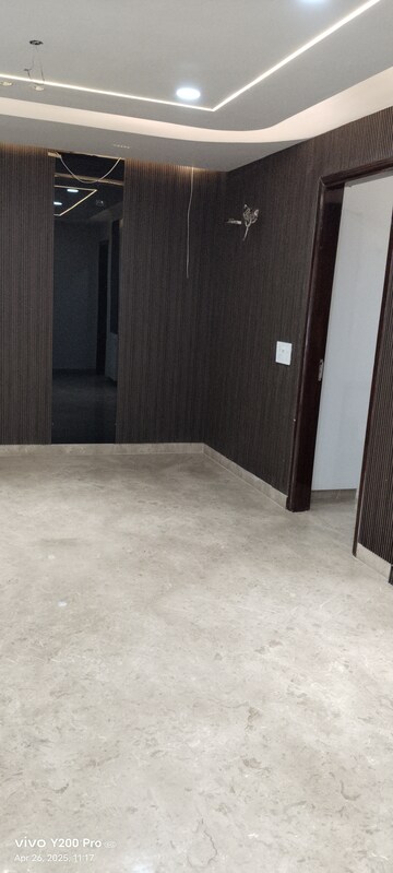 Room in 2.5 BHK Builder Floor at Rohini Sector 11 – for Rent