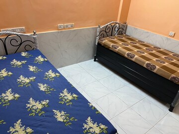 Bedroom in  Pg at Vartak Nagar – for Rent